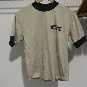 Essentials boy Tshirt.